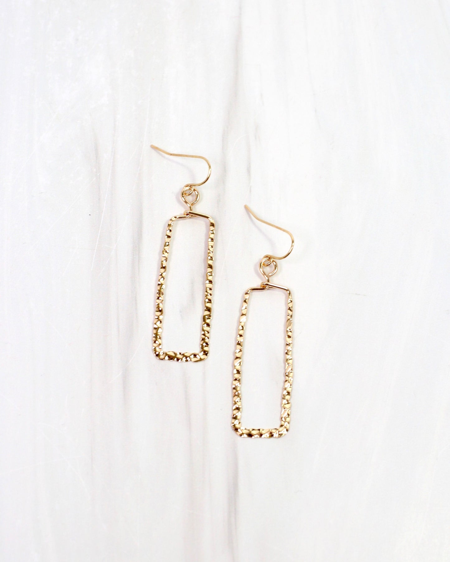 Ontario Rectangular Hammered Earring Gold