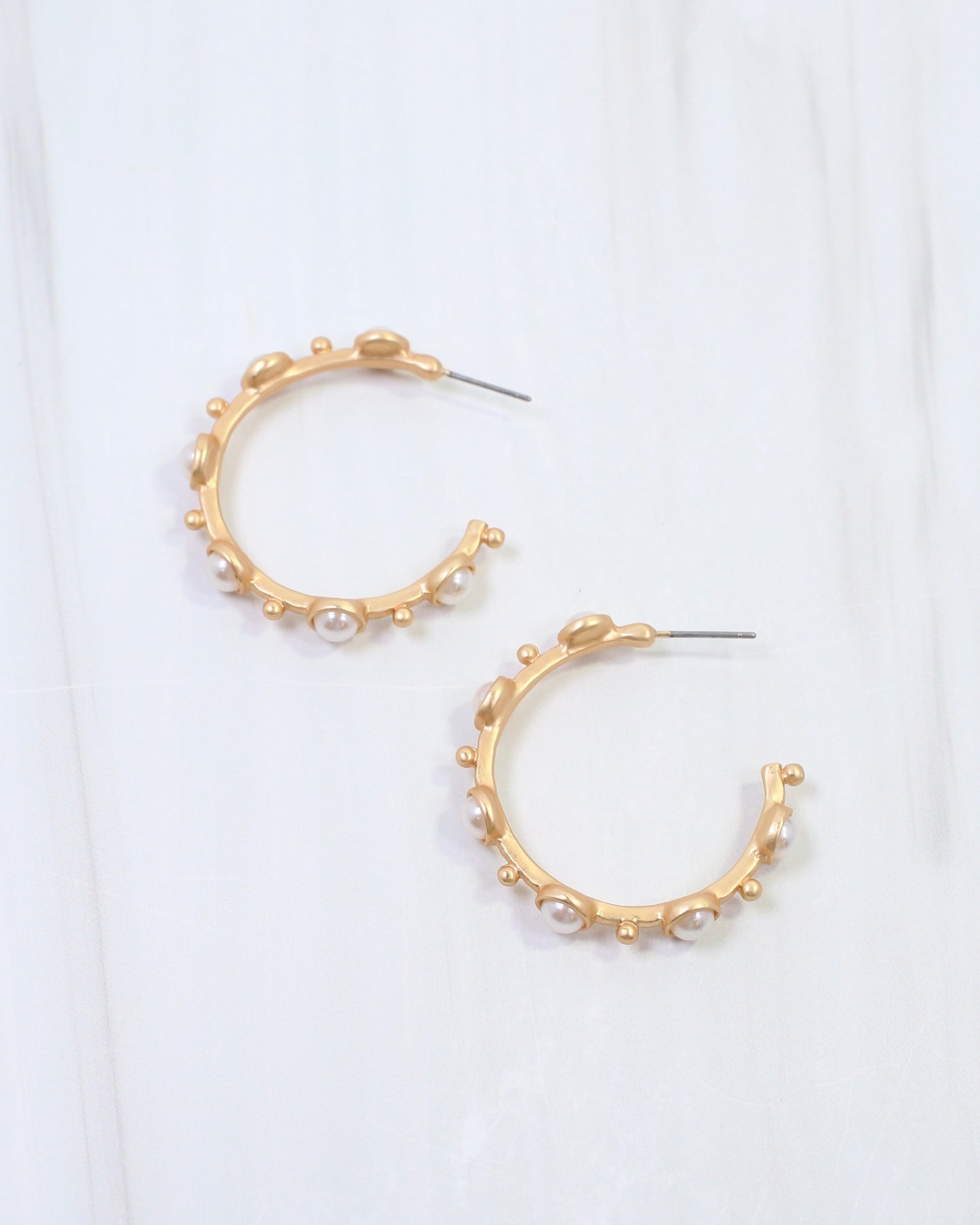 Bonnie Pearl Hoop Earring Matte Gold