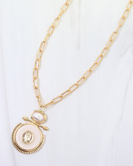 Moru Circle Pendant Necklace White