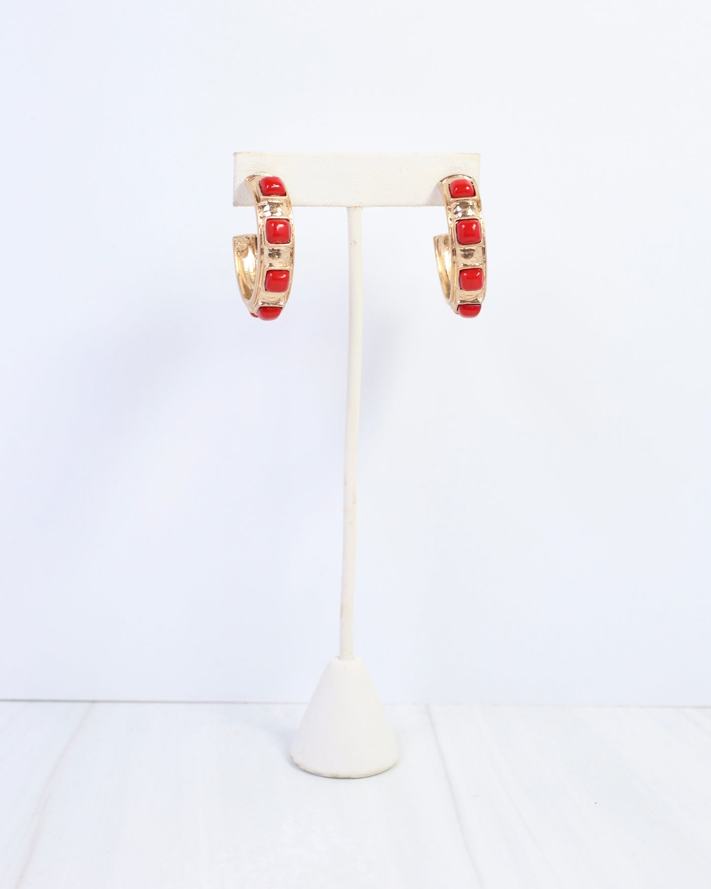 Allie Hammered Gold Earring Red