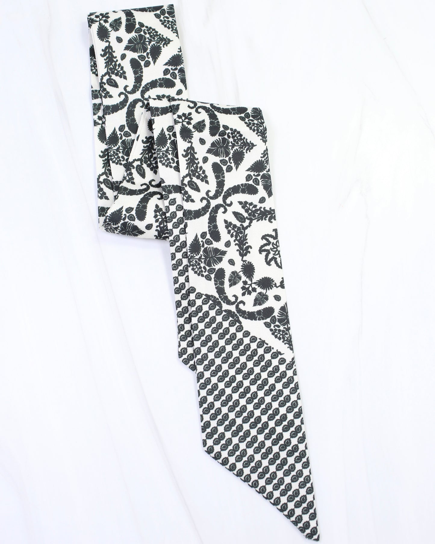 Elaina Foliage Print Skinny Scarf Black