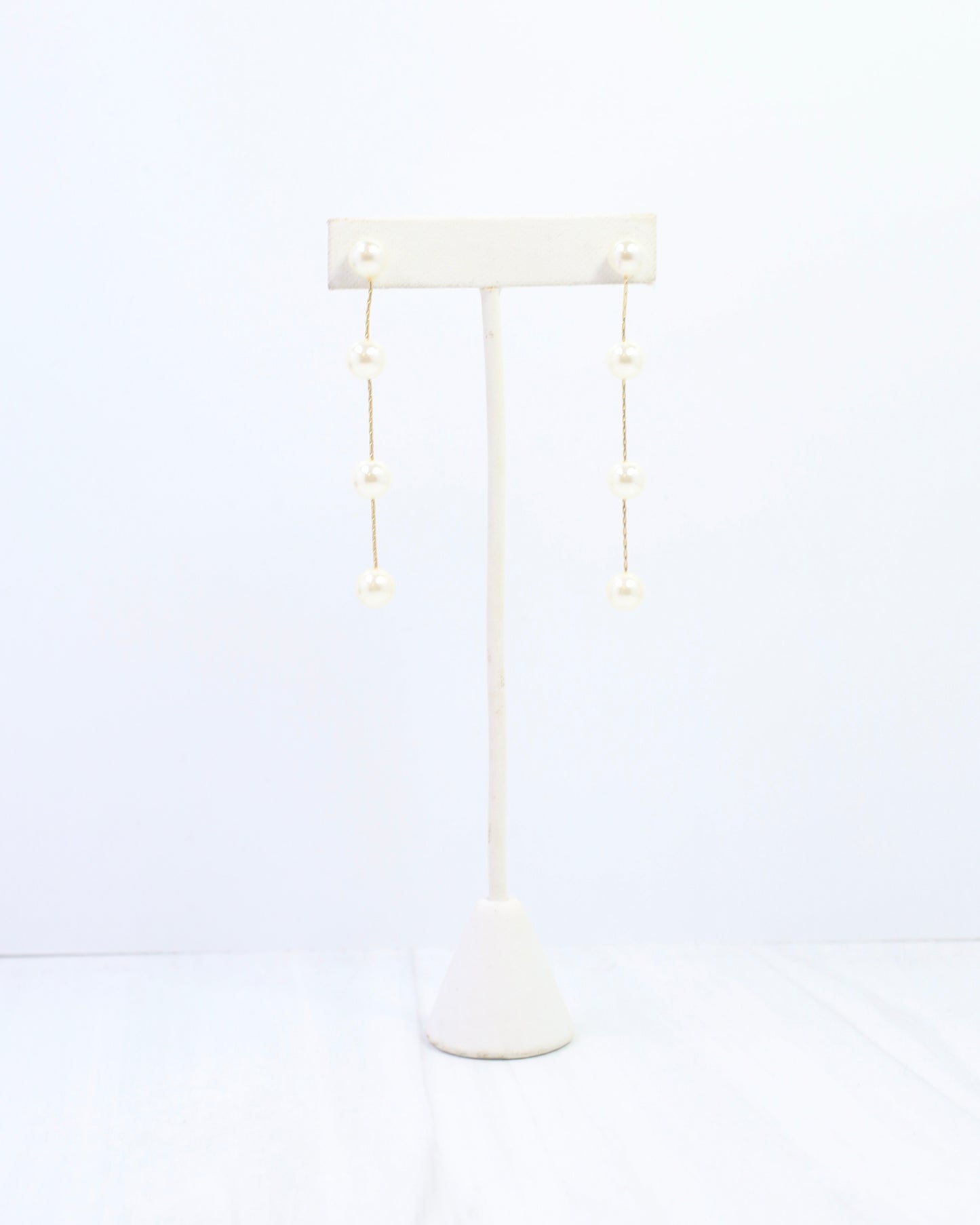 Benedict Four Pearl Drop Earring Cream