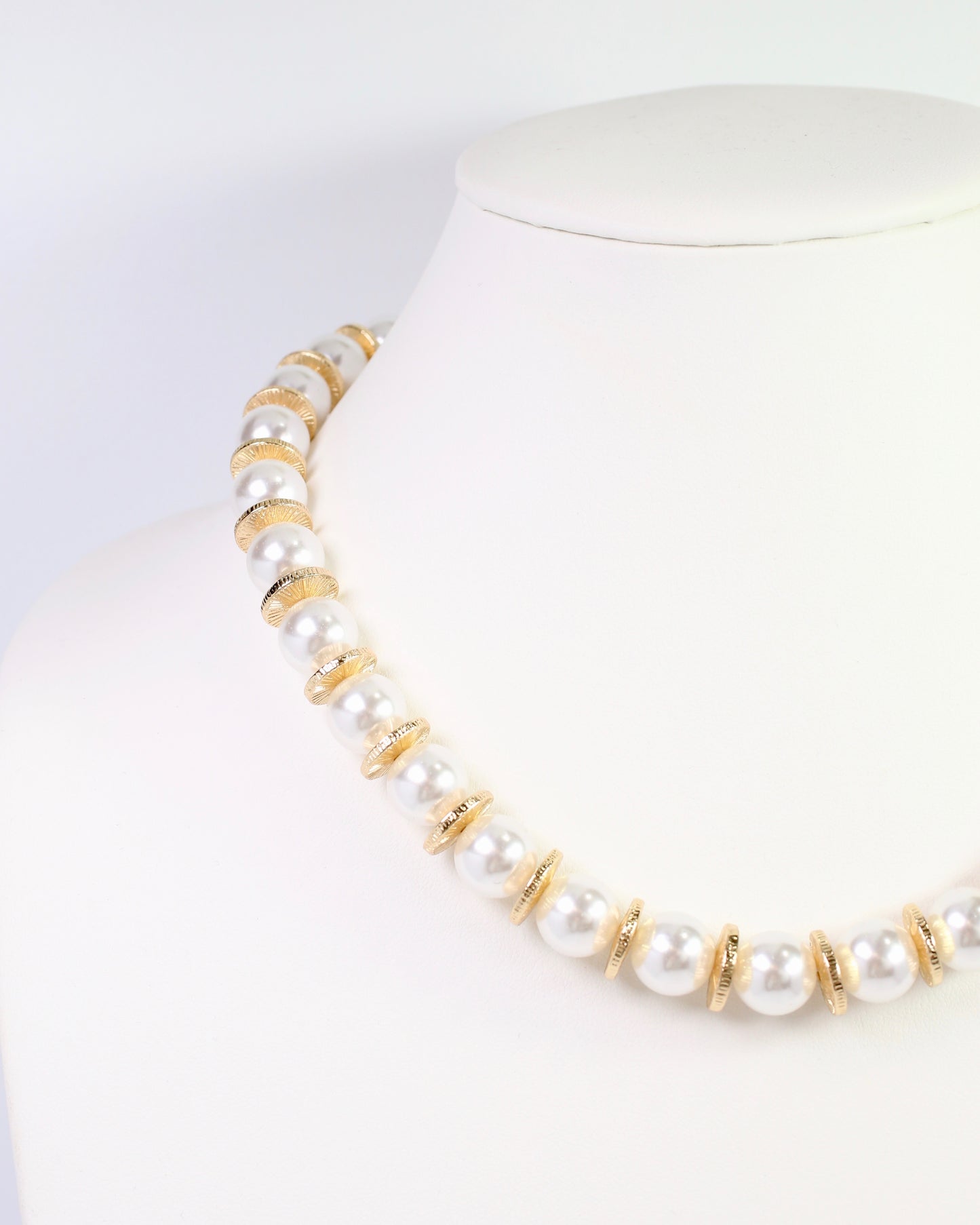 Garden City Pearl Necklace Gold