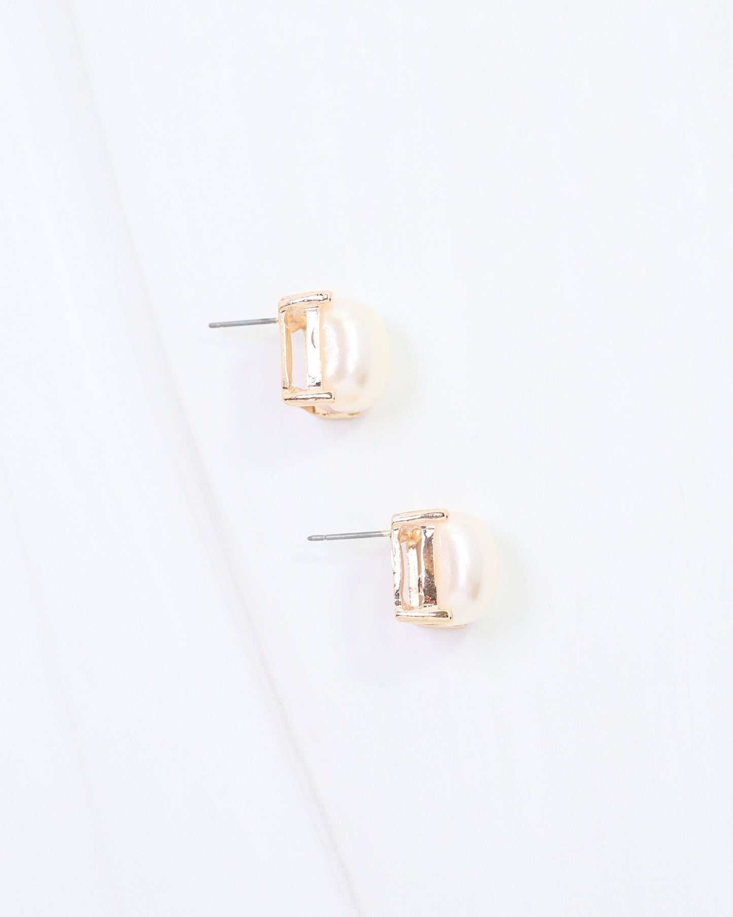 Mavis Square Pearl Stud Earring Cream