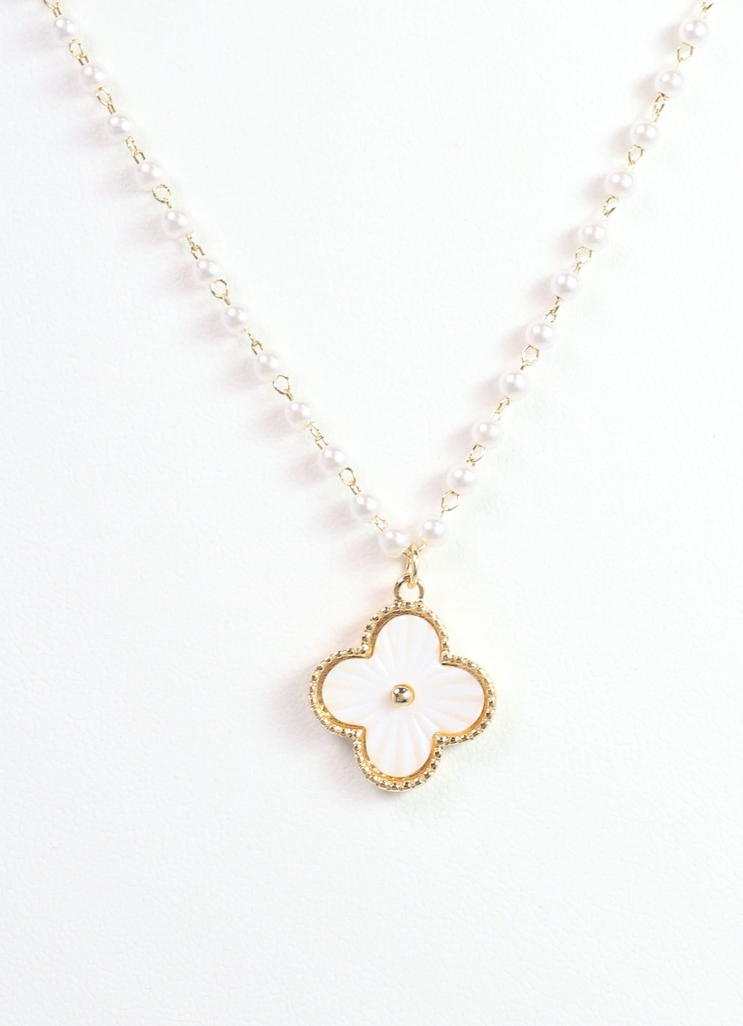 Pedro Pearl Clover Necklace Mother of Pearl