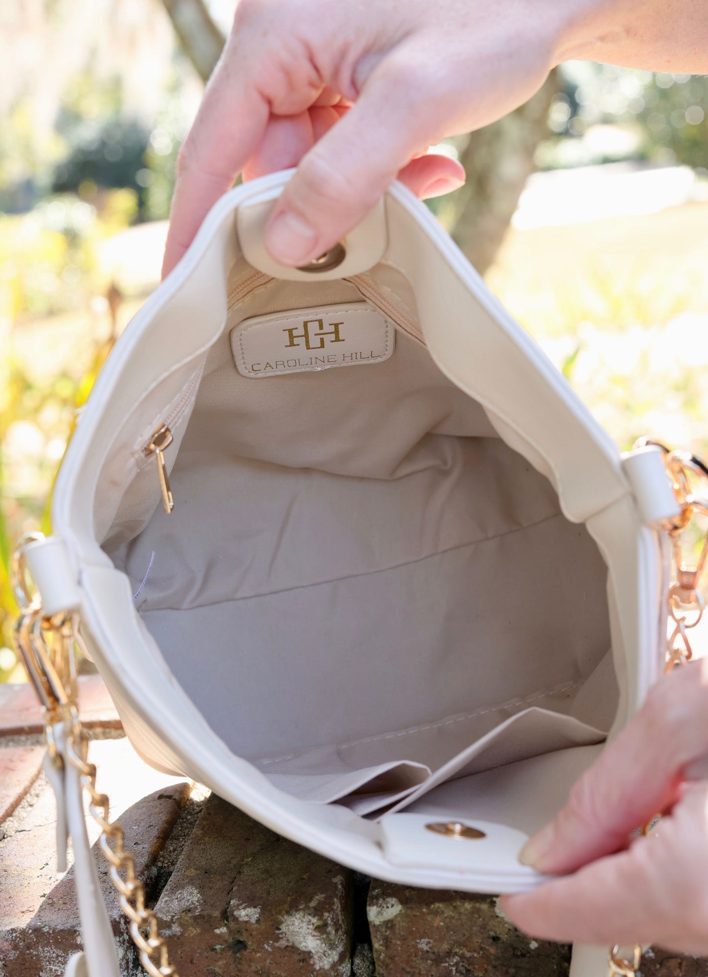 Brielle Bucket Bag Cream