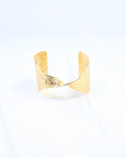Nevah Textured Twist Cuff Bracelet WR Gold