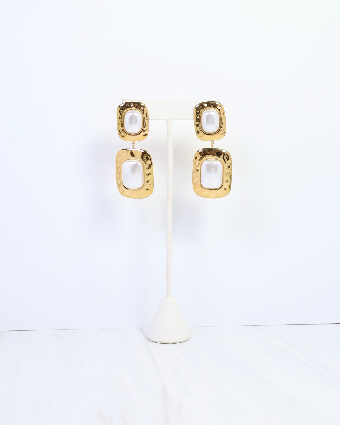 Darlyn Geometric Pearl Dangle Earring WP Gold