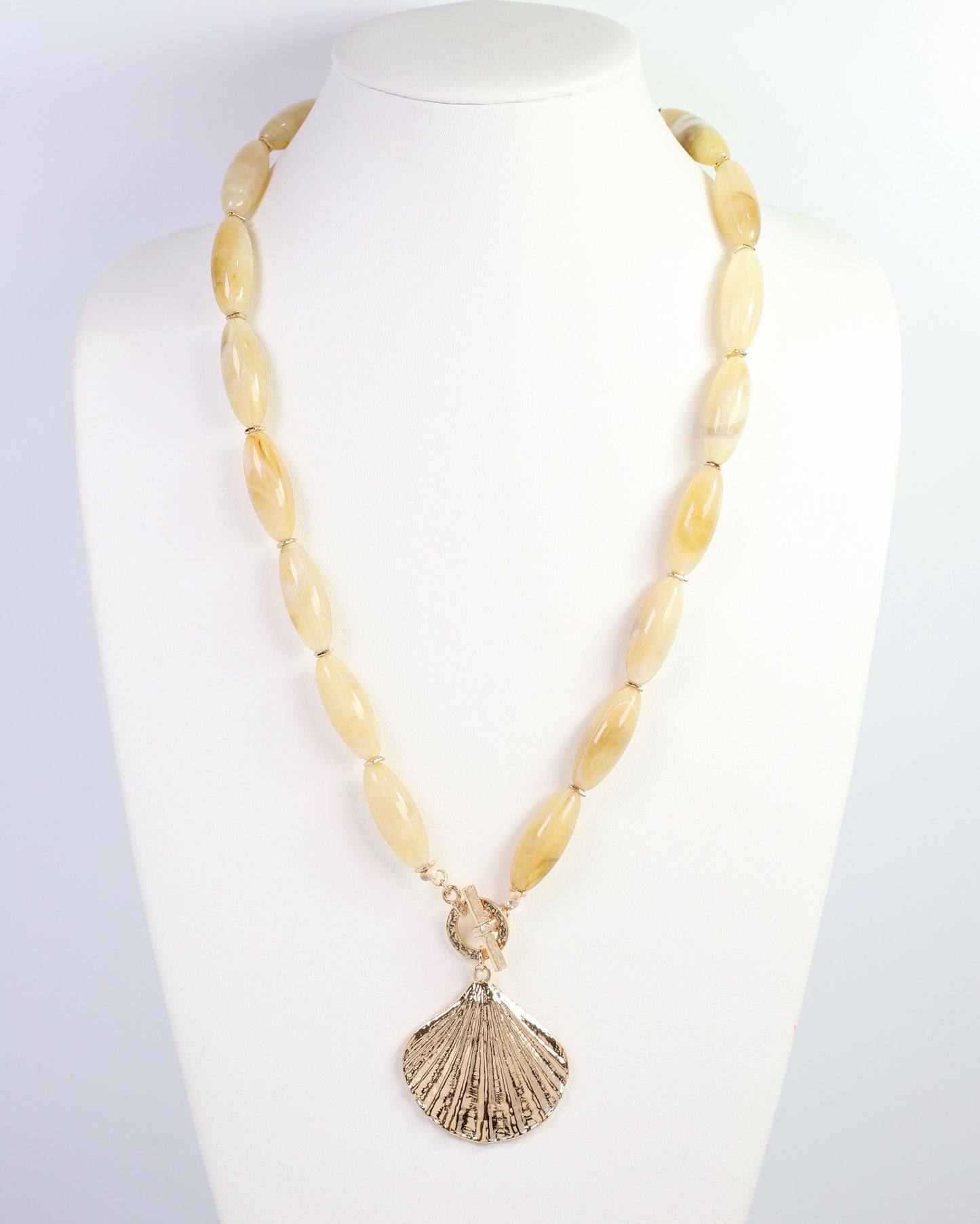 Cambridge Stone Beaded Necklace with Shell Natural