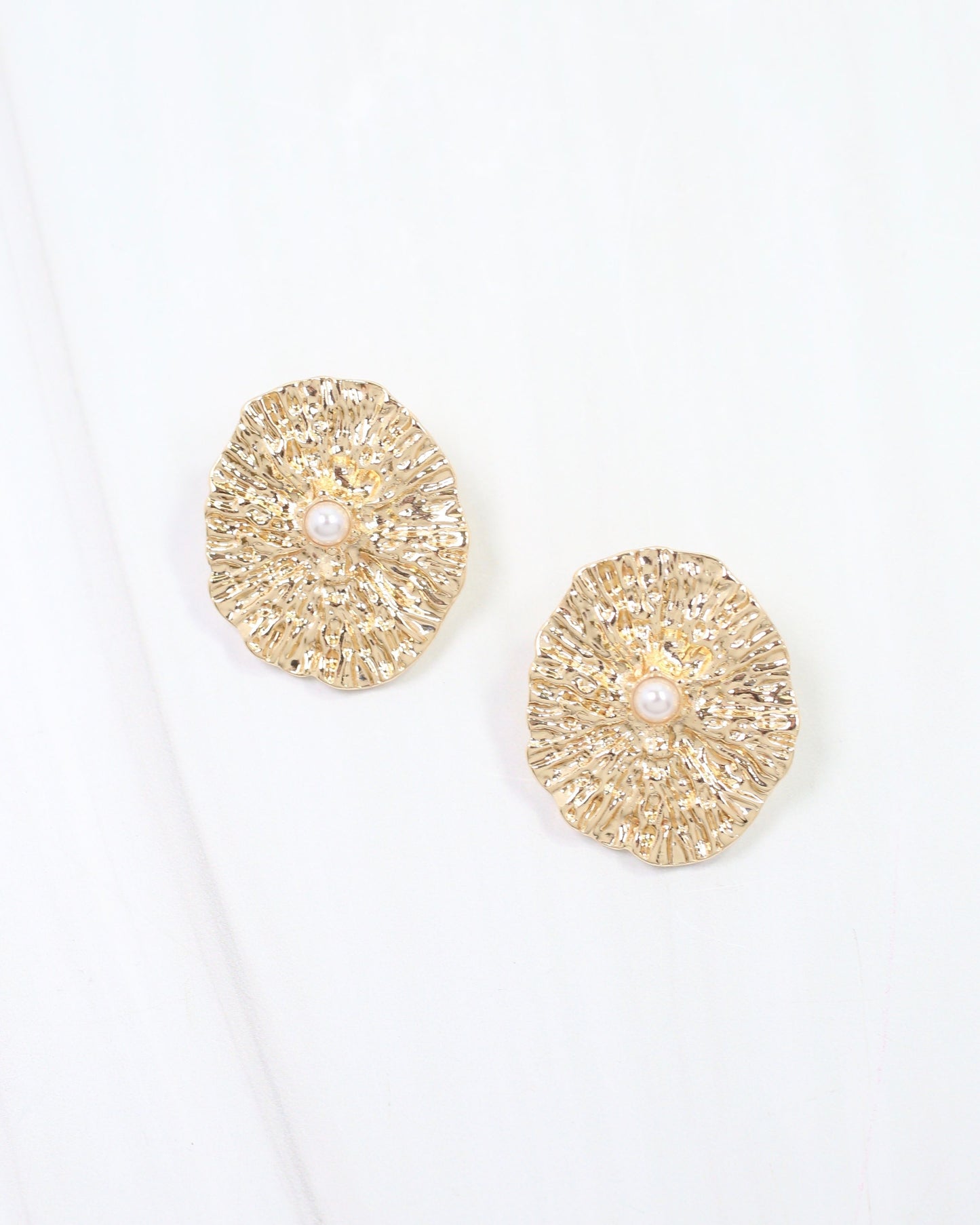 Gallipolis Pearl Textured Earring Gold