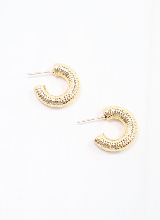 Vallance Ribbed Hoop Earring Gold