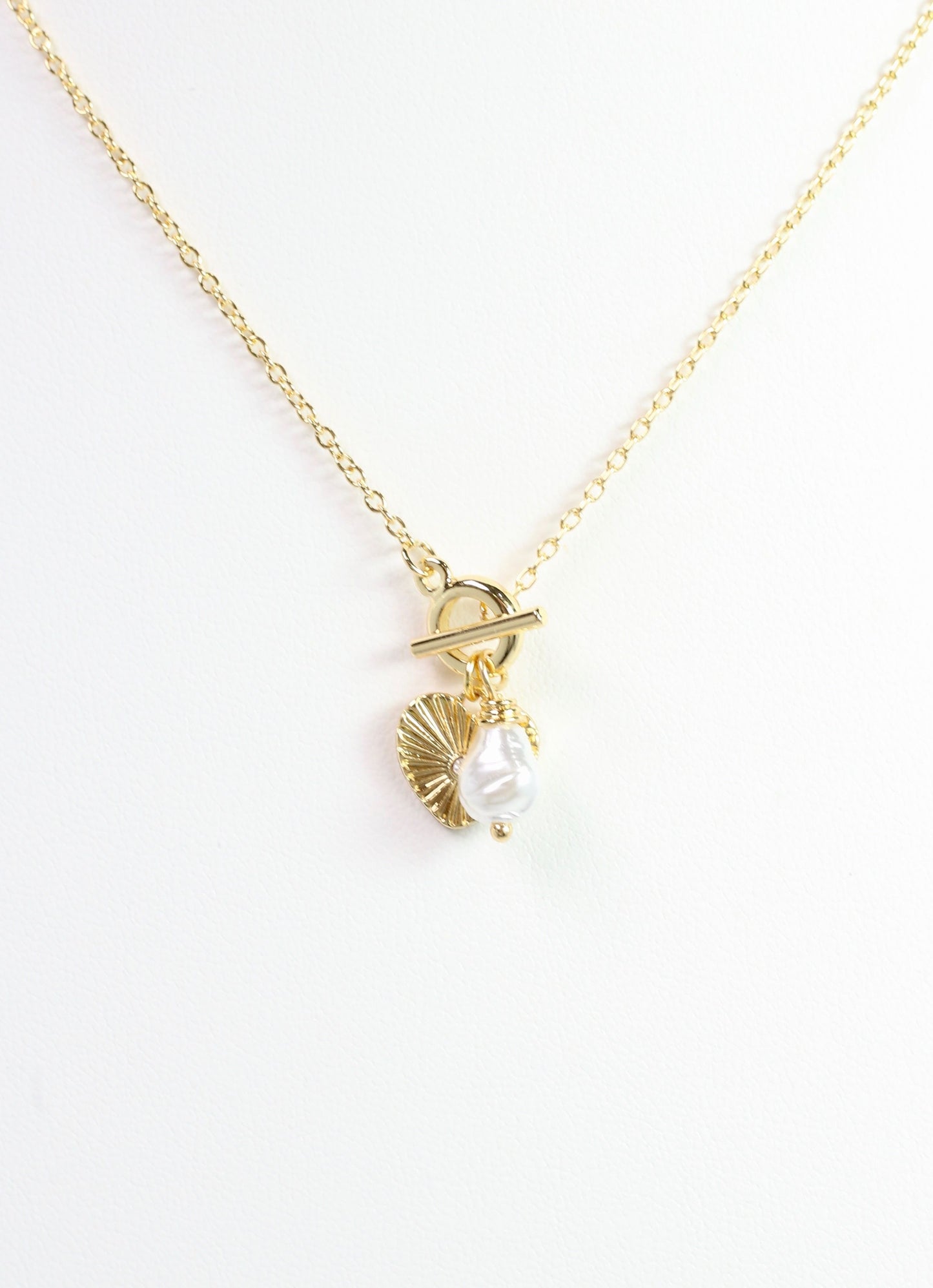 Stephens Charm Necklace Gold