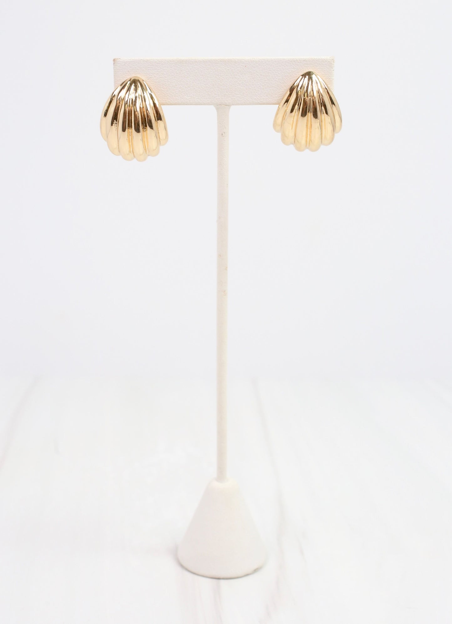 Michel Textured Earring Gold