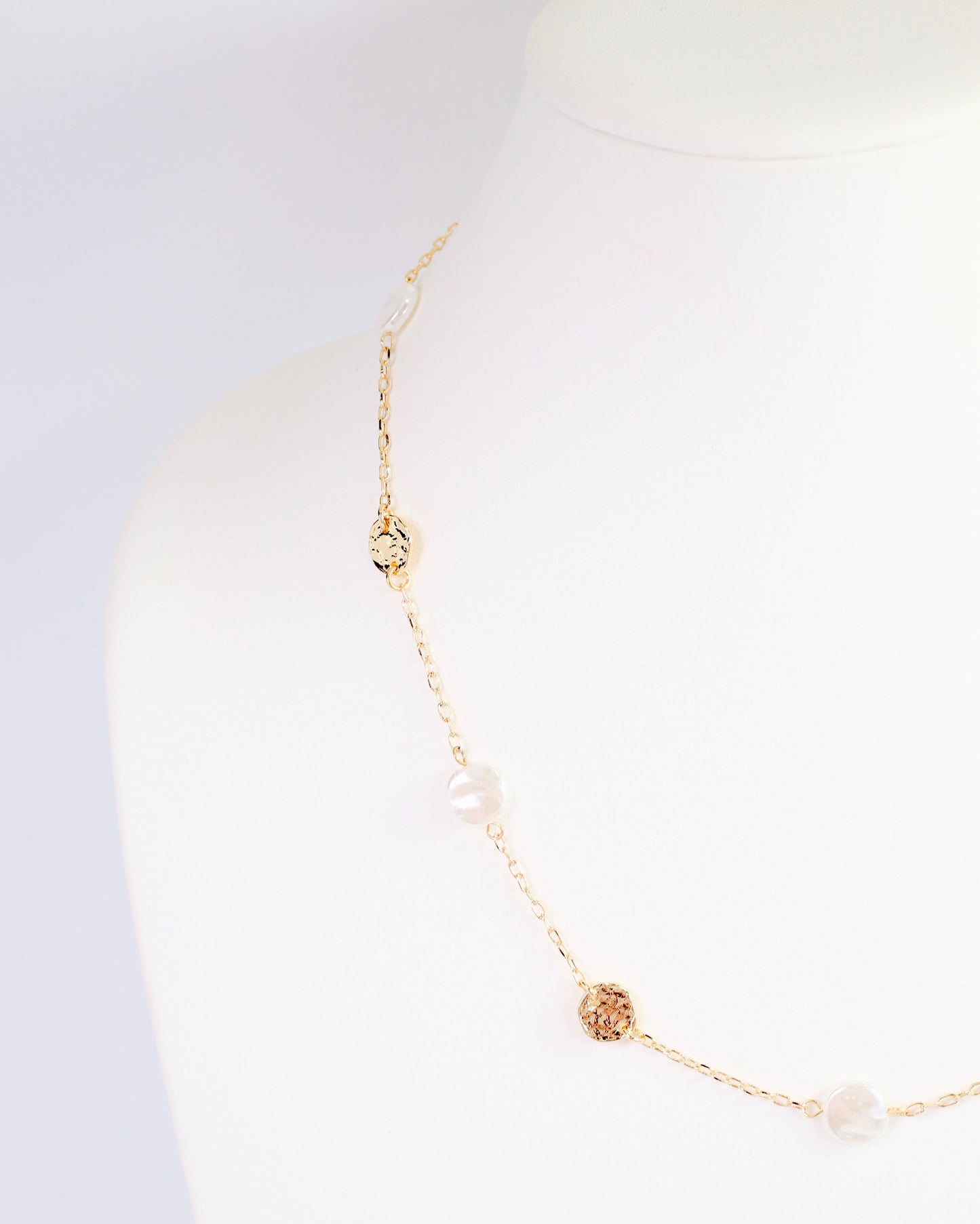 Ranald Pearl Disc Necklace Gold