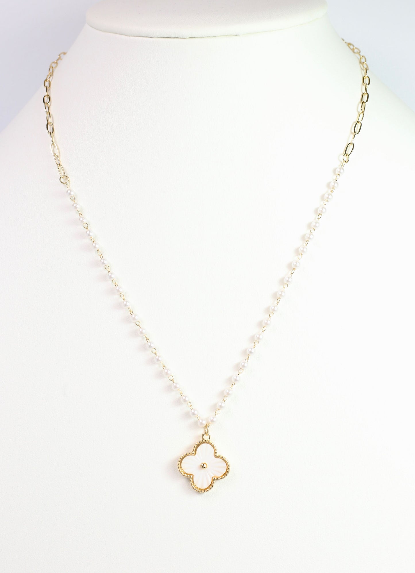 Pedro Pearl Clover Necklace Mother of Pearl