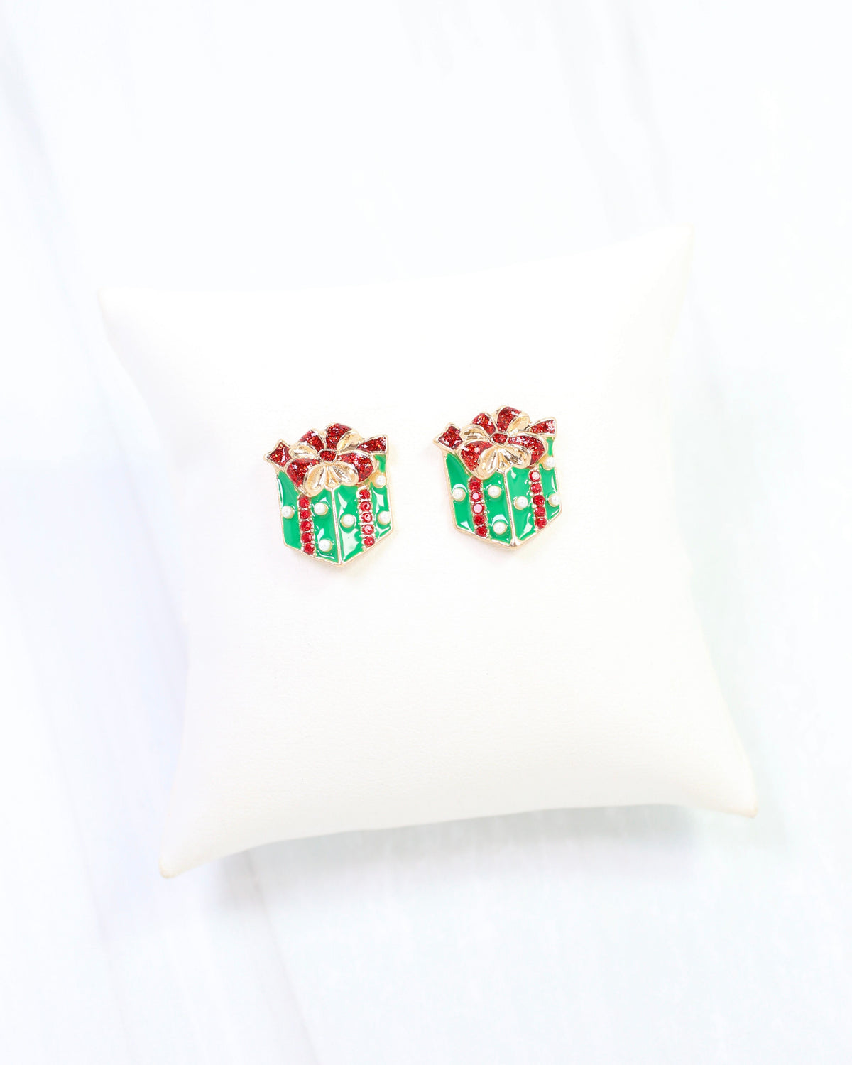 Pretty Present Stud Earring Green