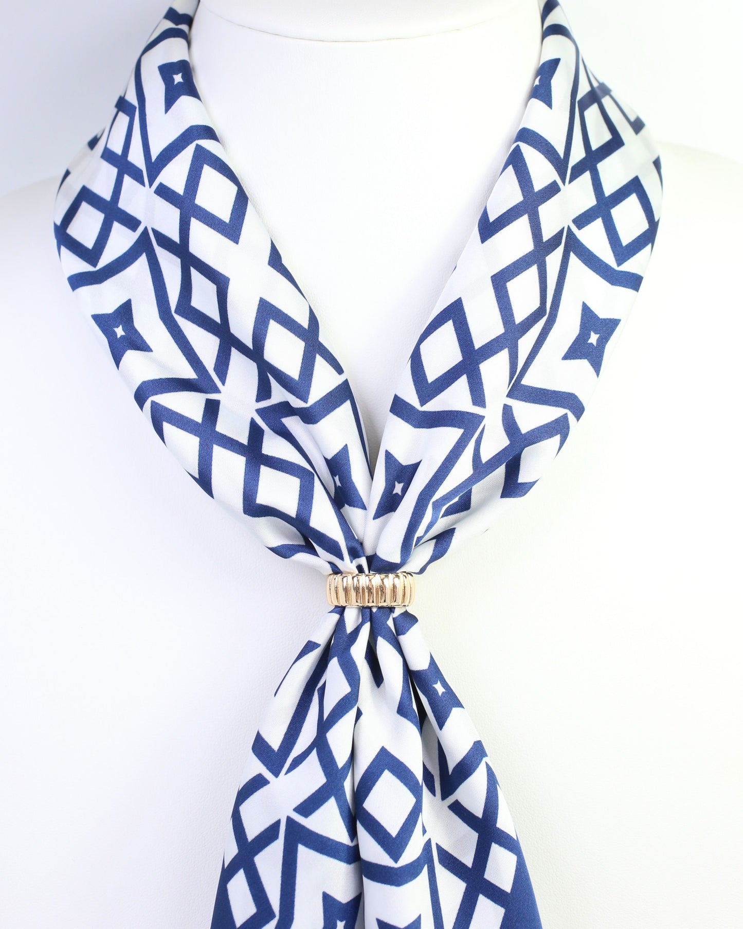 Rina Ribbed Scarf Ring Gold