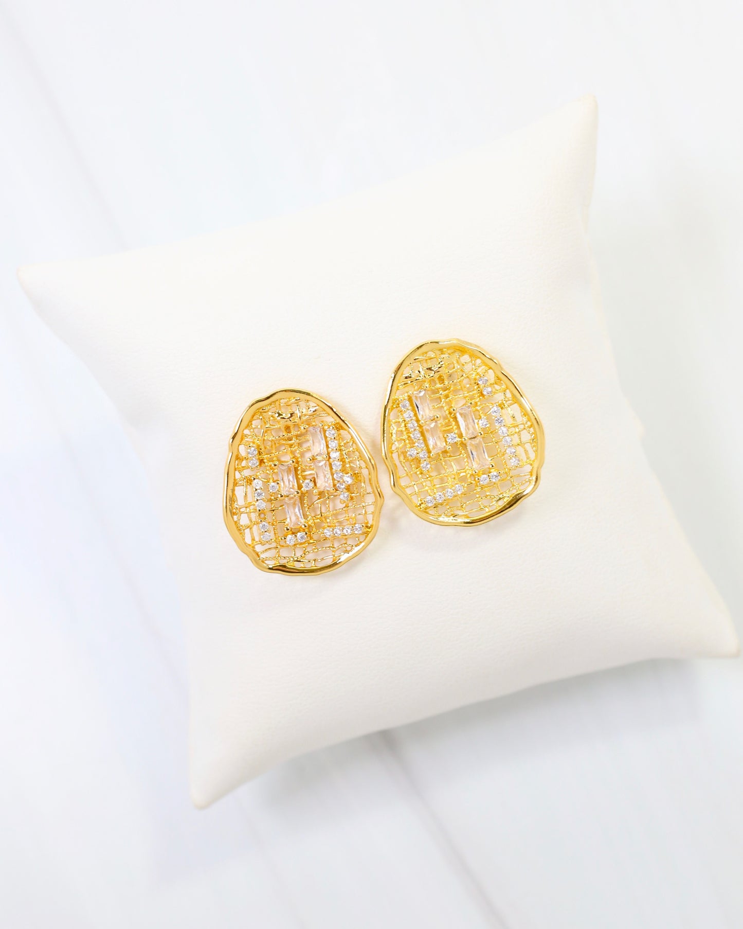 Lovington Lattice Crystal Oval Earring WR Gold