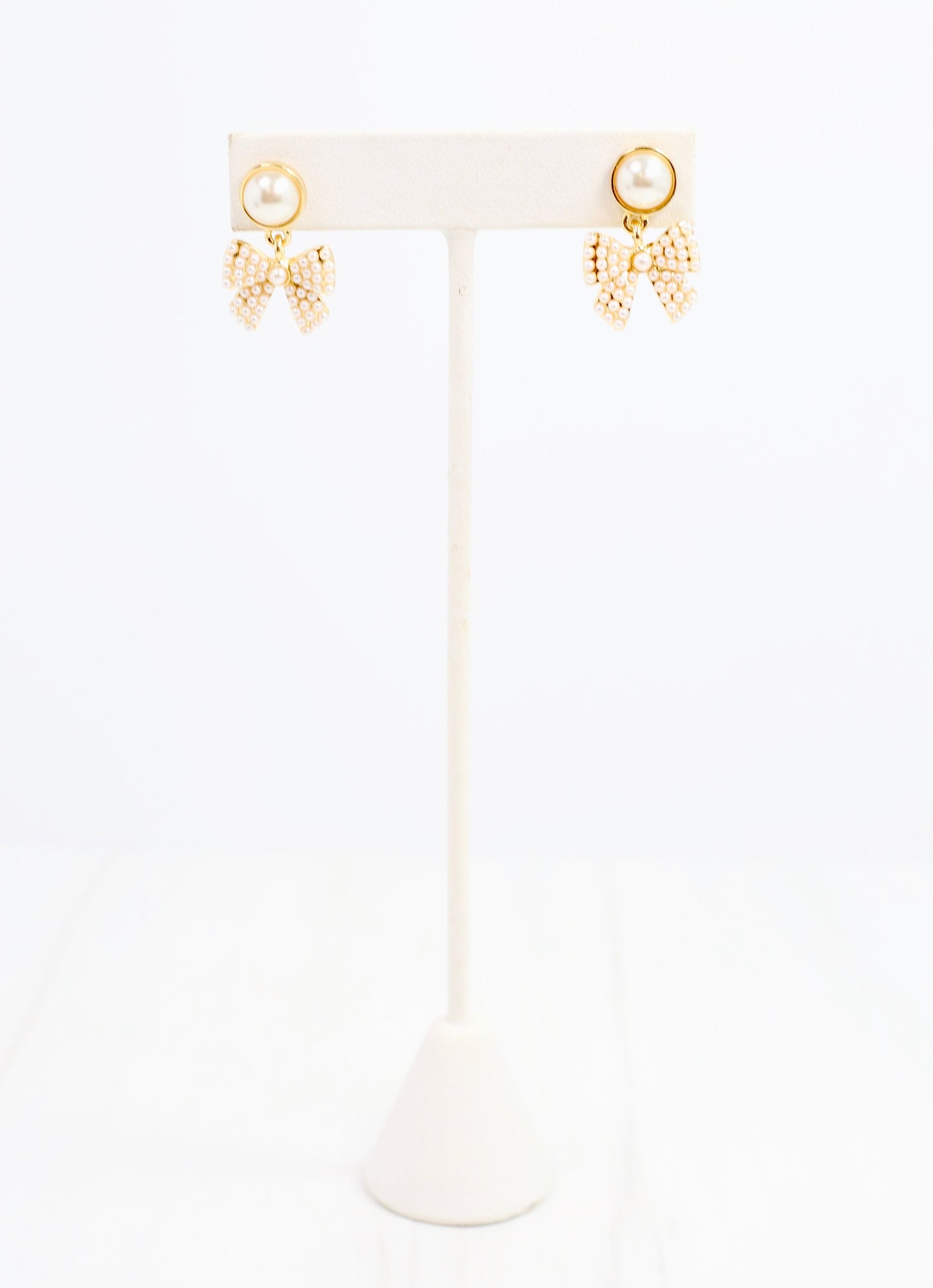 Pacifico Pearl Bow Earring Ivory