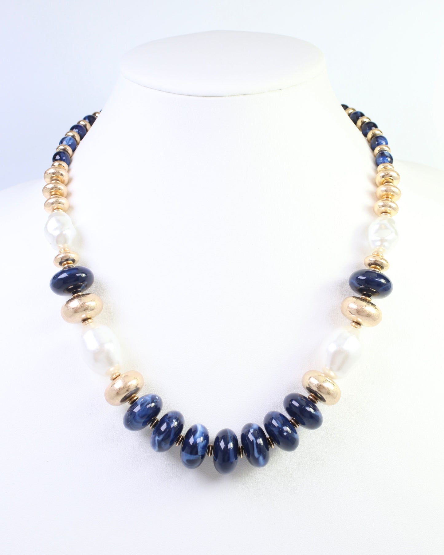 Abenger Beaded Necklace Navy