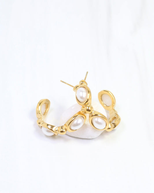 Daira Pearl Hoop Earring WP Gold