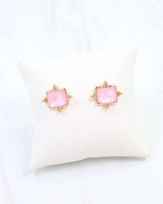 Kerang Square Facited Stud Earring Pink