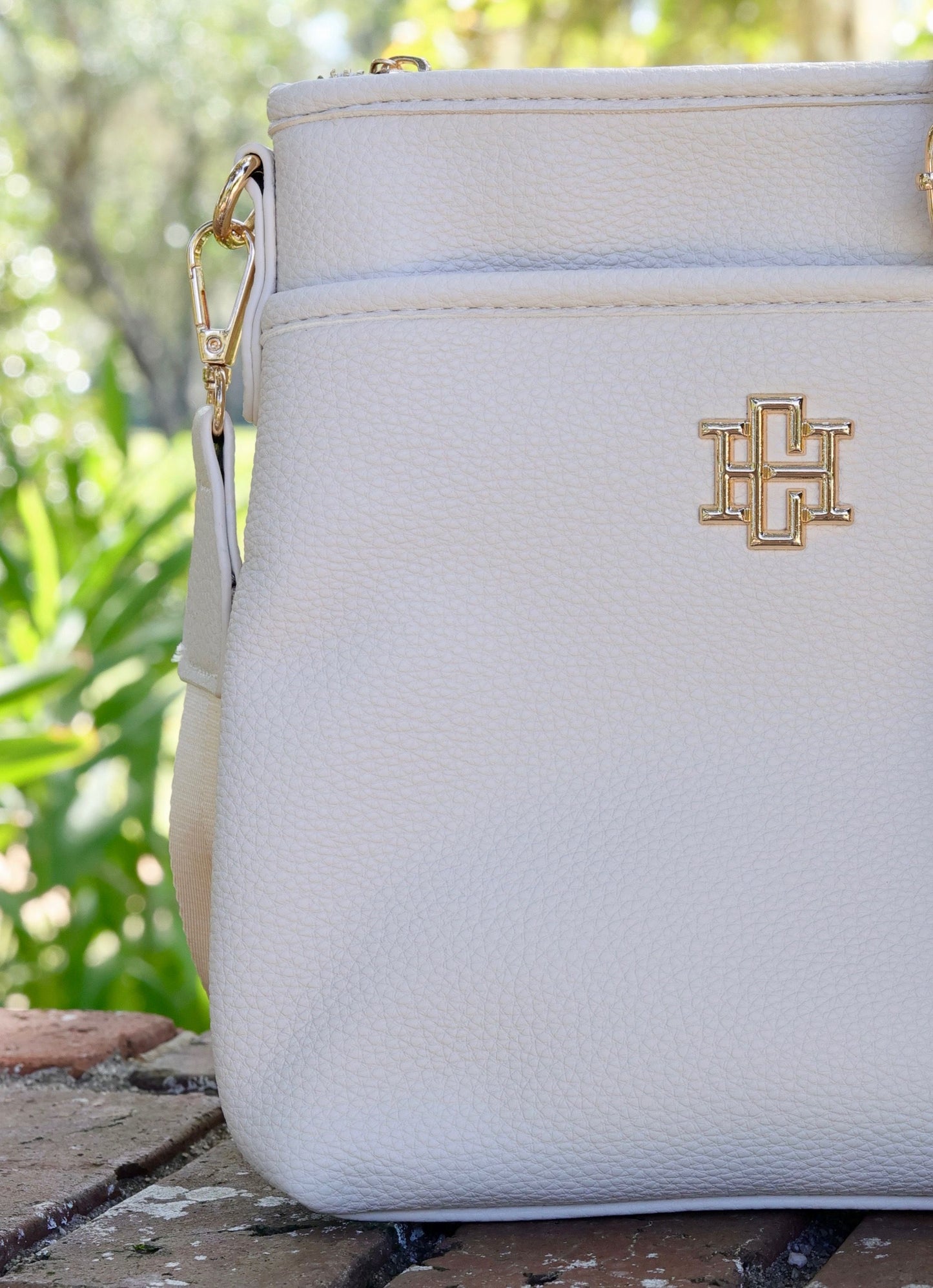 Briggs Crossbody Cream