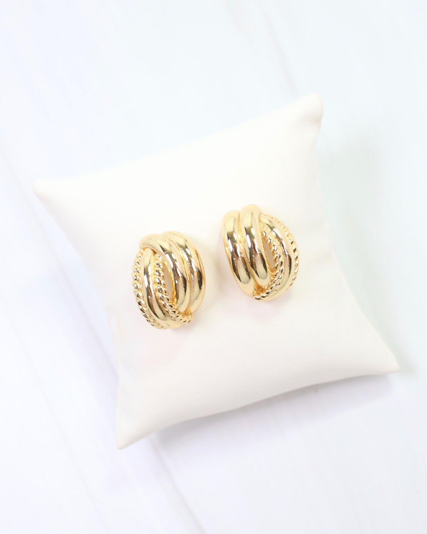 Gila Hoop Earring Gold