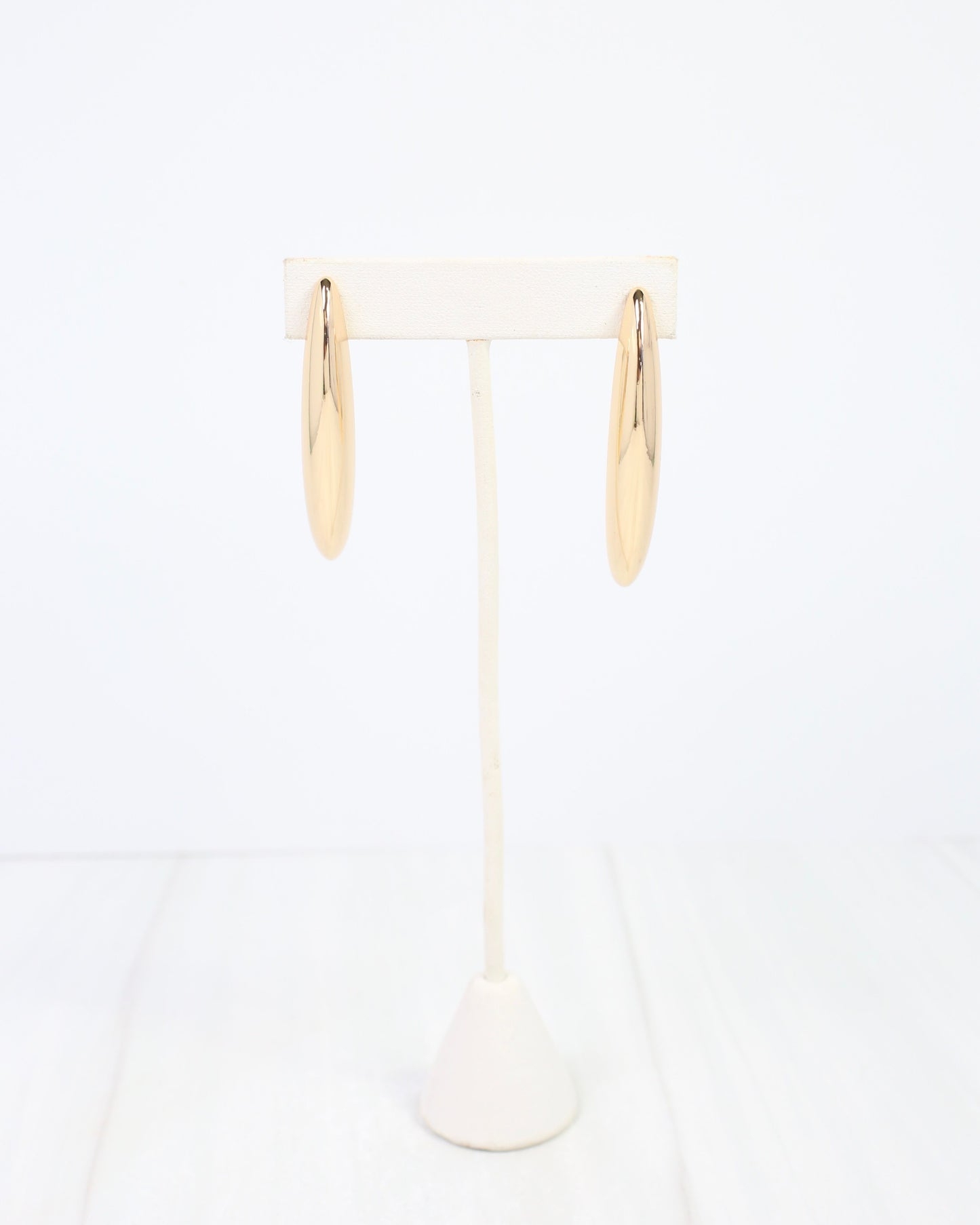 Fayetteville Curved Bar Earring WR Gold