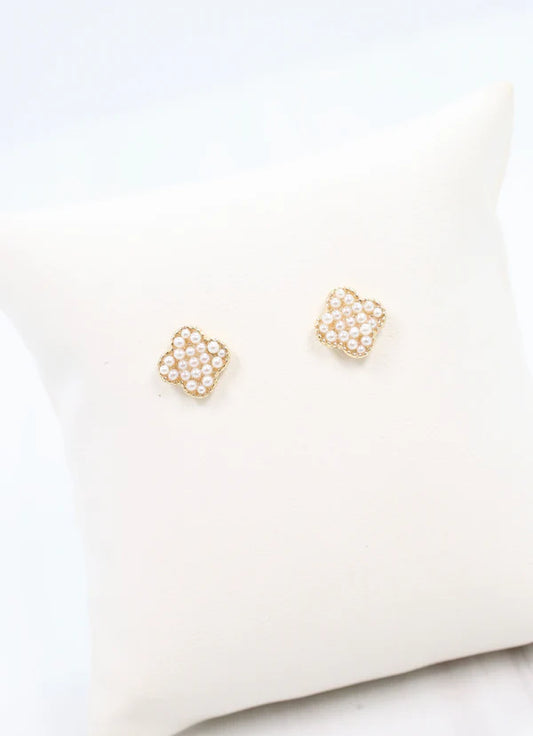 Jackee Pearl Clover Earring IVORY