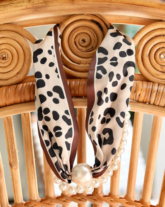 Two Strand Magnetic Pearl Scarf Necklace Leopard