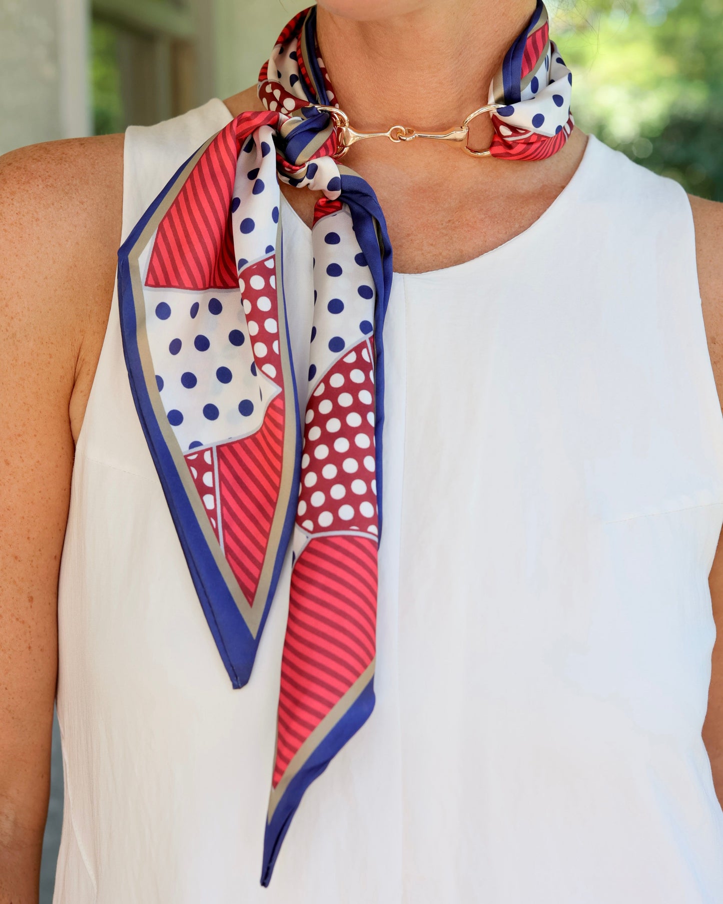 Henley Horsebit Buckle Scarf Navy Red