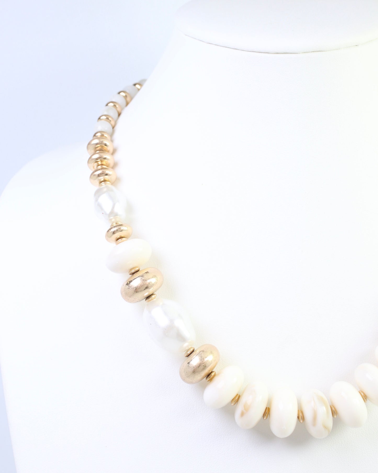 Abenger Beaded Necklace White
