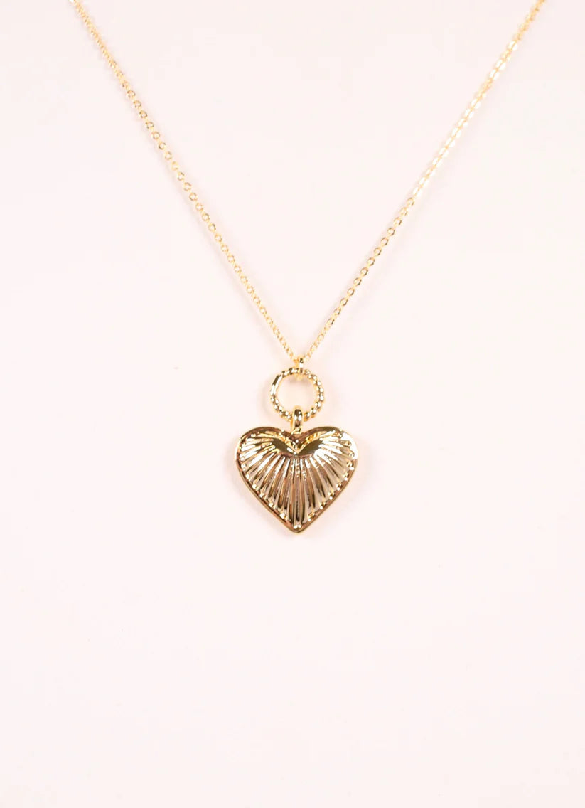 Shaylene Ribbed Heart Necklace GOLD