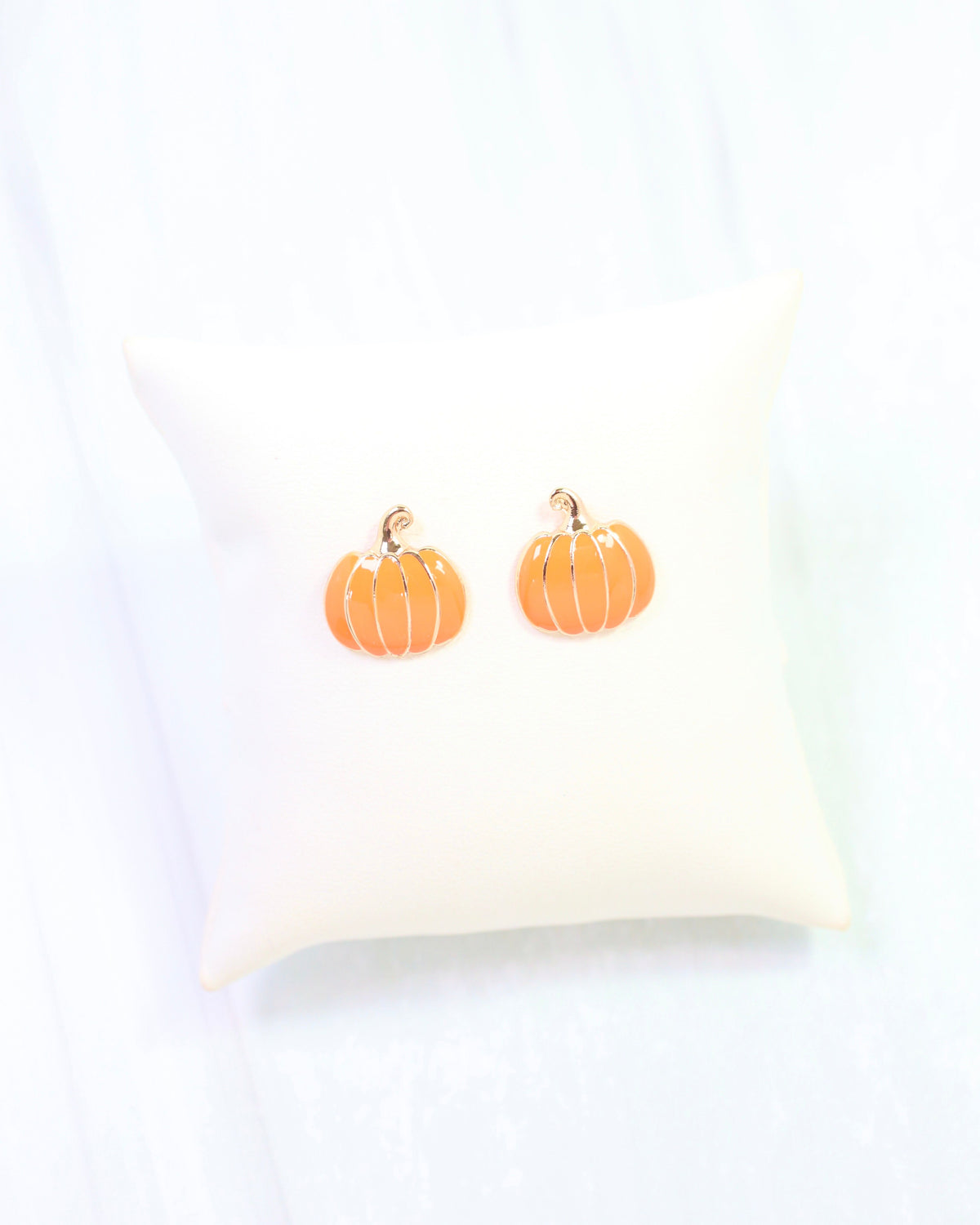 Prikley Pumpkin Stud Orange