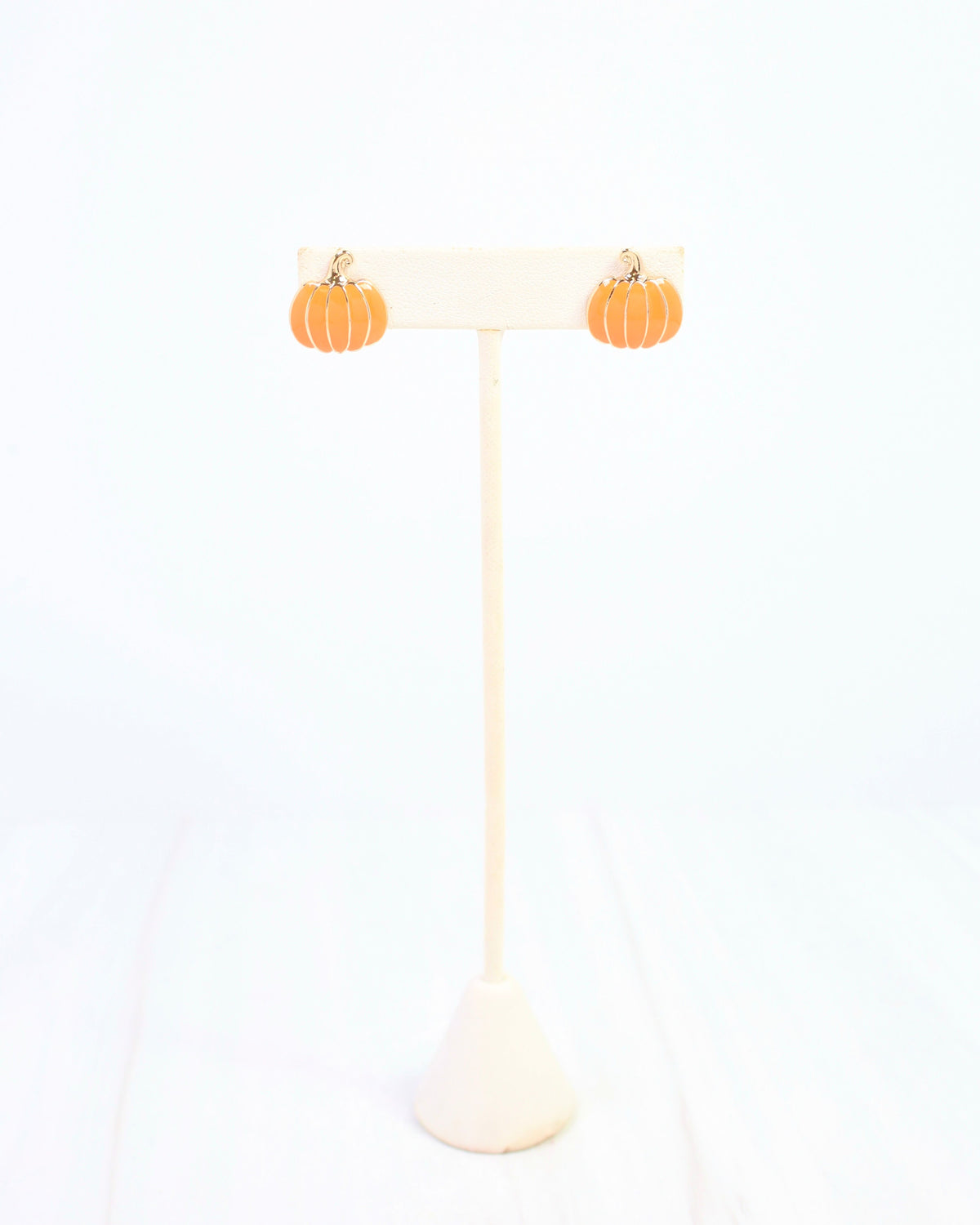 Prikley Pumpkin Stud Orange