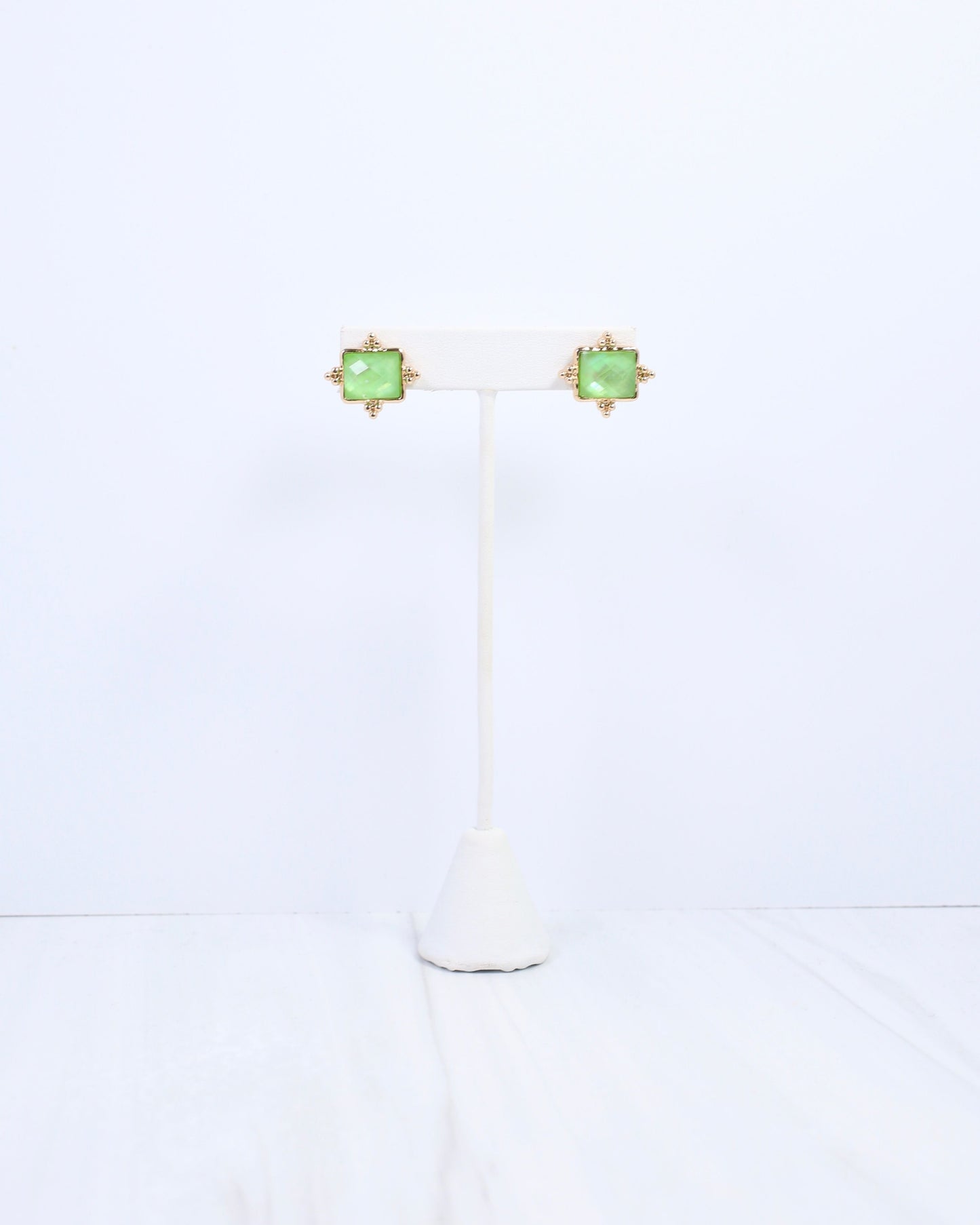 Kerang Square Facited Stud Earring Green