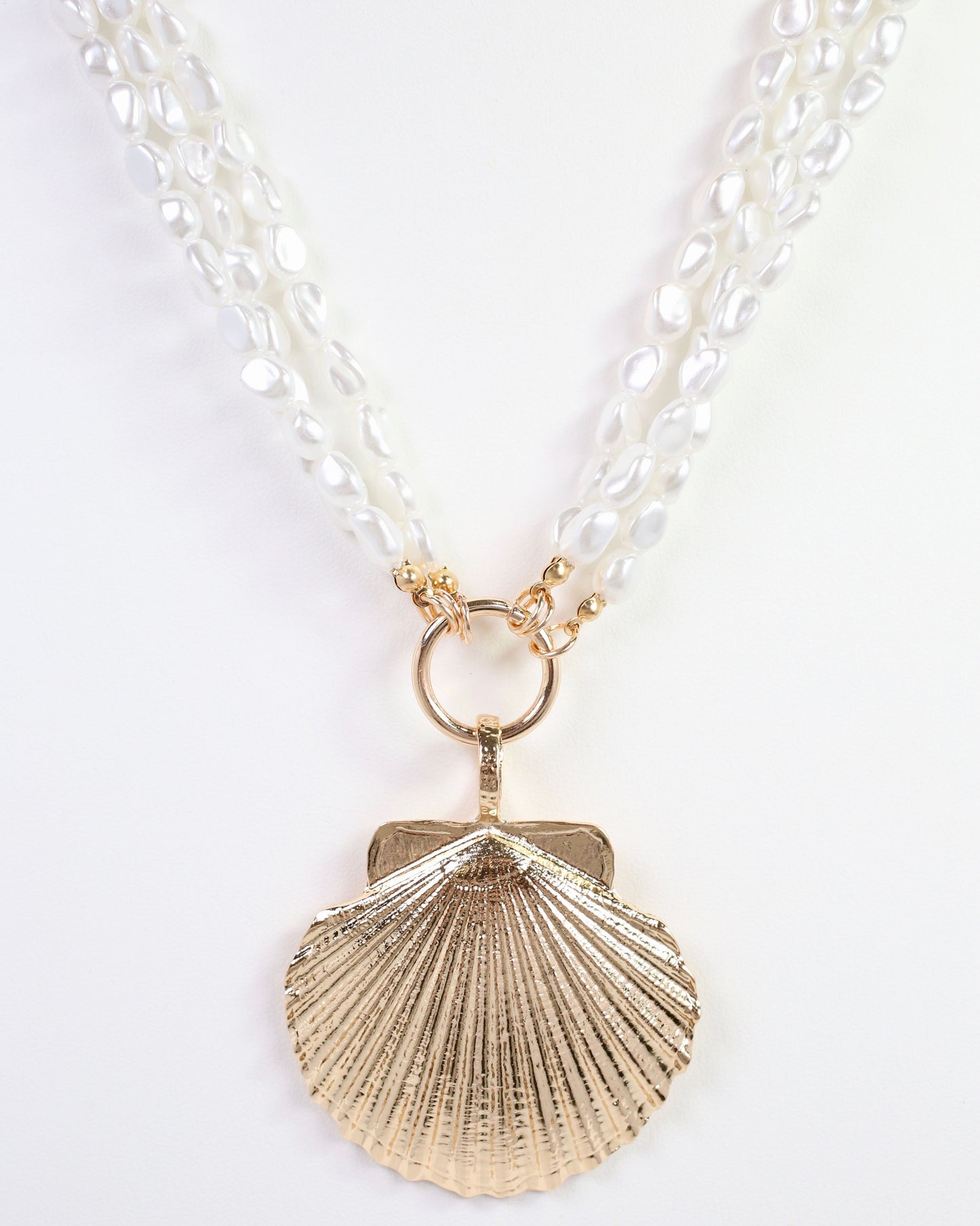 Turks Layered Pearl Shell Necklace Cream