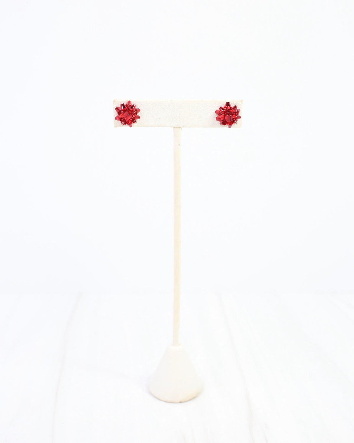Let's Wrap Small Bow Stud Earring Red