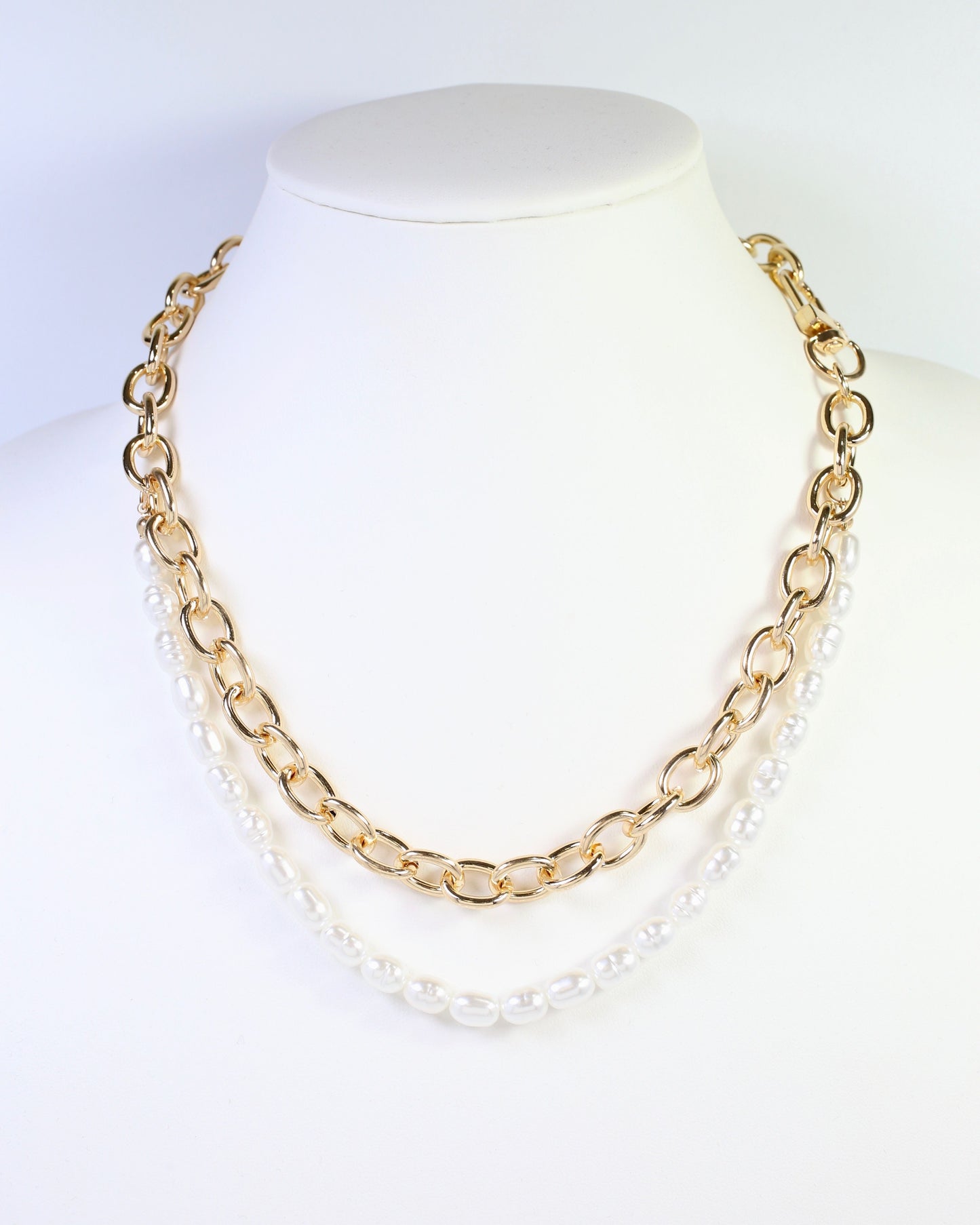 Hempstead Layered Link and Pearl Necklace Gold