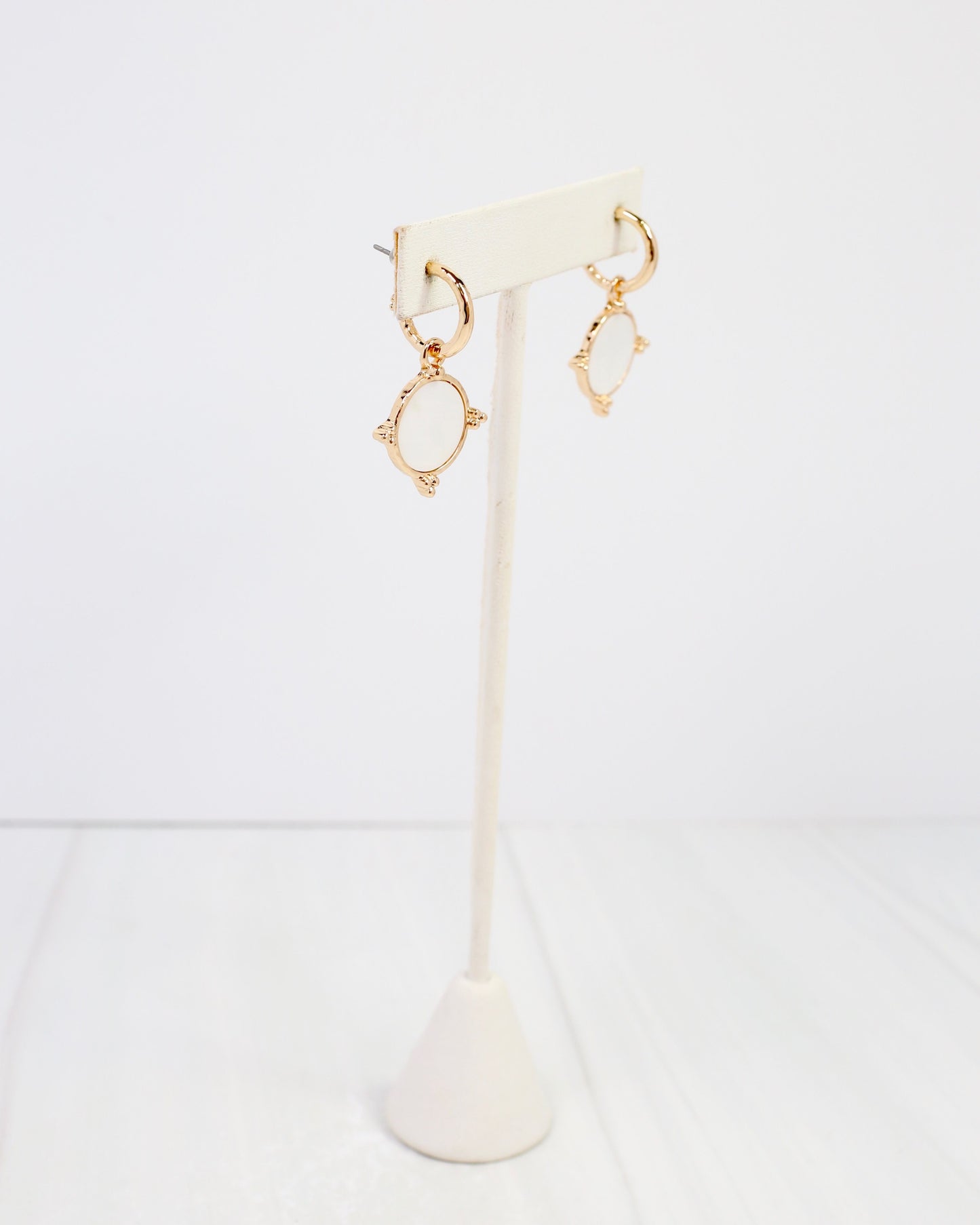 Carlin Dangle Earring Mother Of Pearl