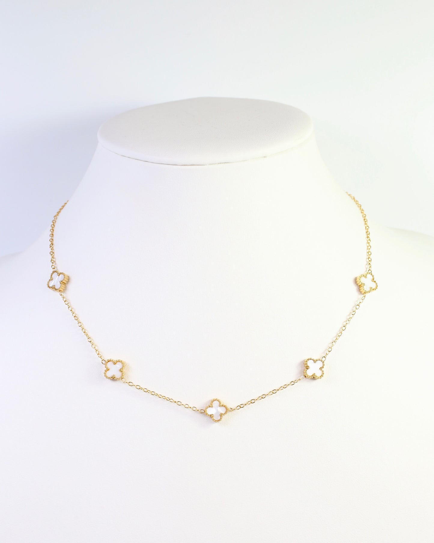 Vineland Mother of Pearl Clover Necklace WR Gold