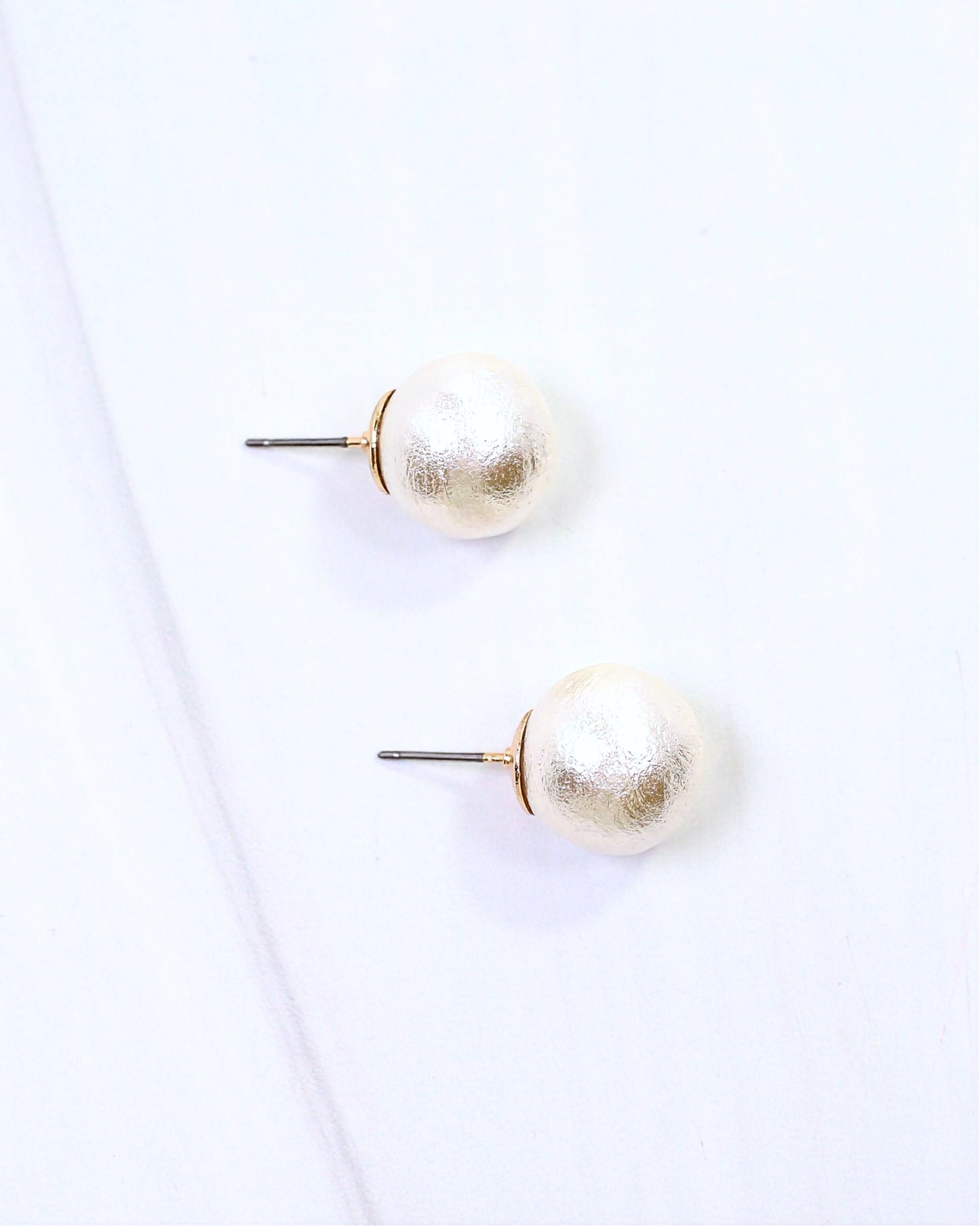 Alina Textured Pearl Stud Earring Cream