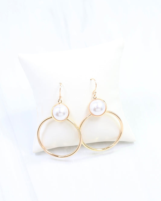 Clementine Circle Pearl Dangle Earring Gold