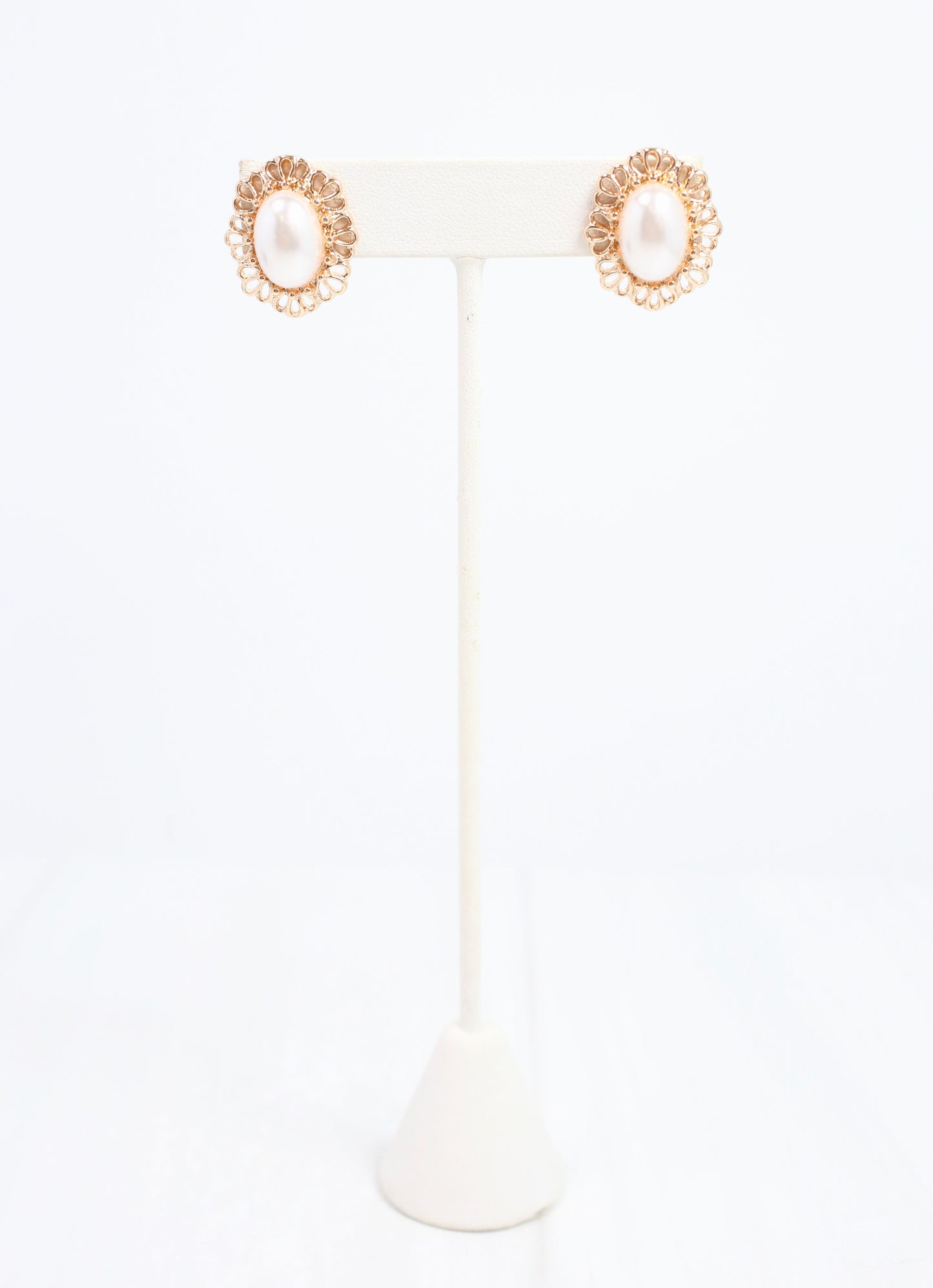 Magrath Pearl Stud Earring Gold