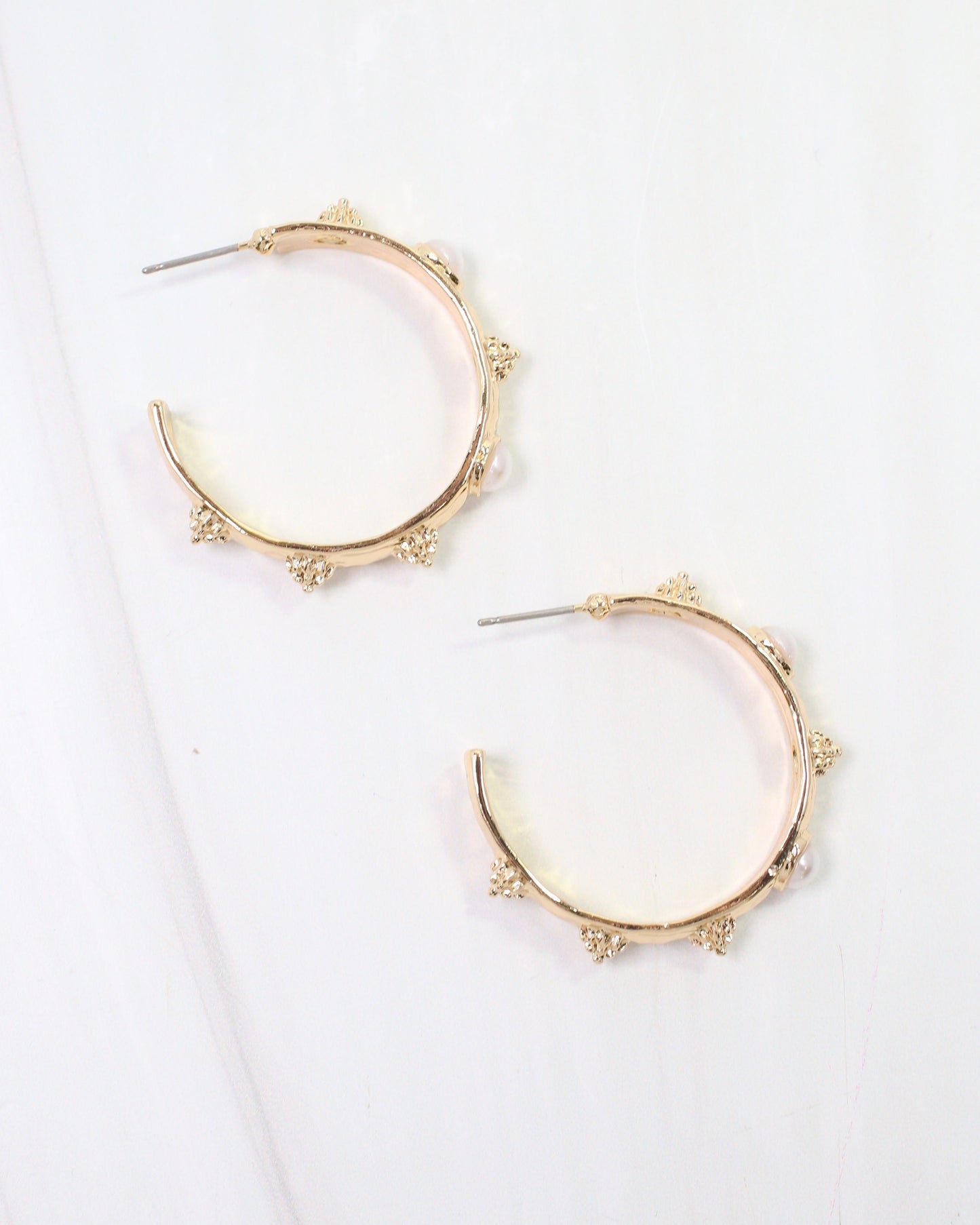 New Bern Flower and Pearl Hoop Earring Gold