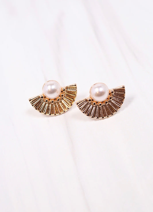 Beatrix Pearl Stud Earring GOLD - Caroline Hill