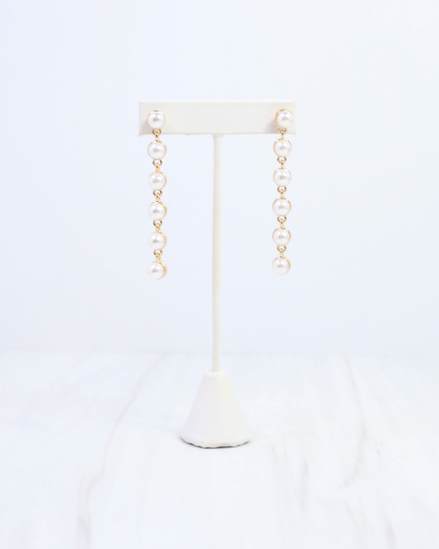 Julianne Pearl Dangle Earring Gold