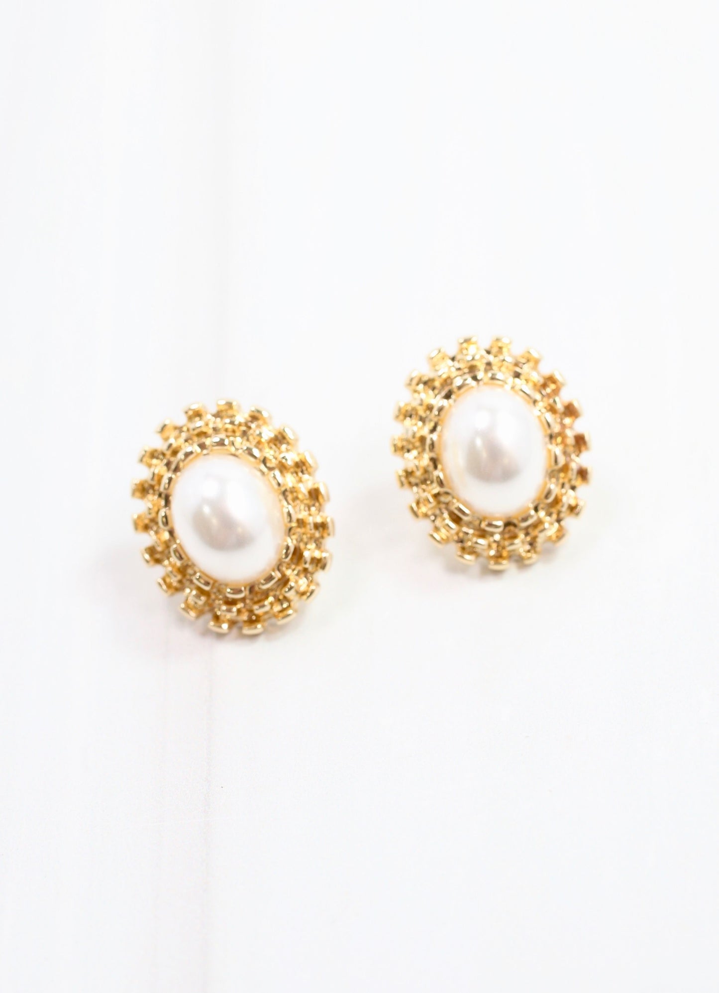 Crowe Pearl Stud Earring Gold