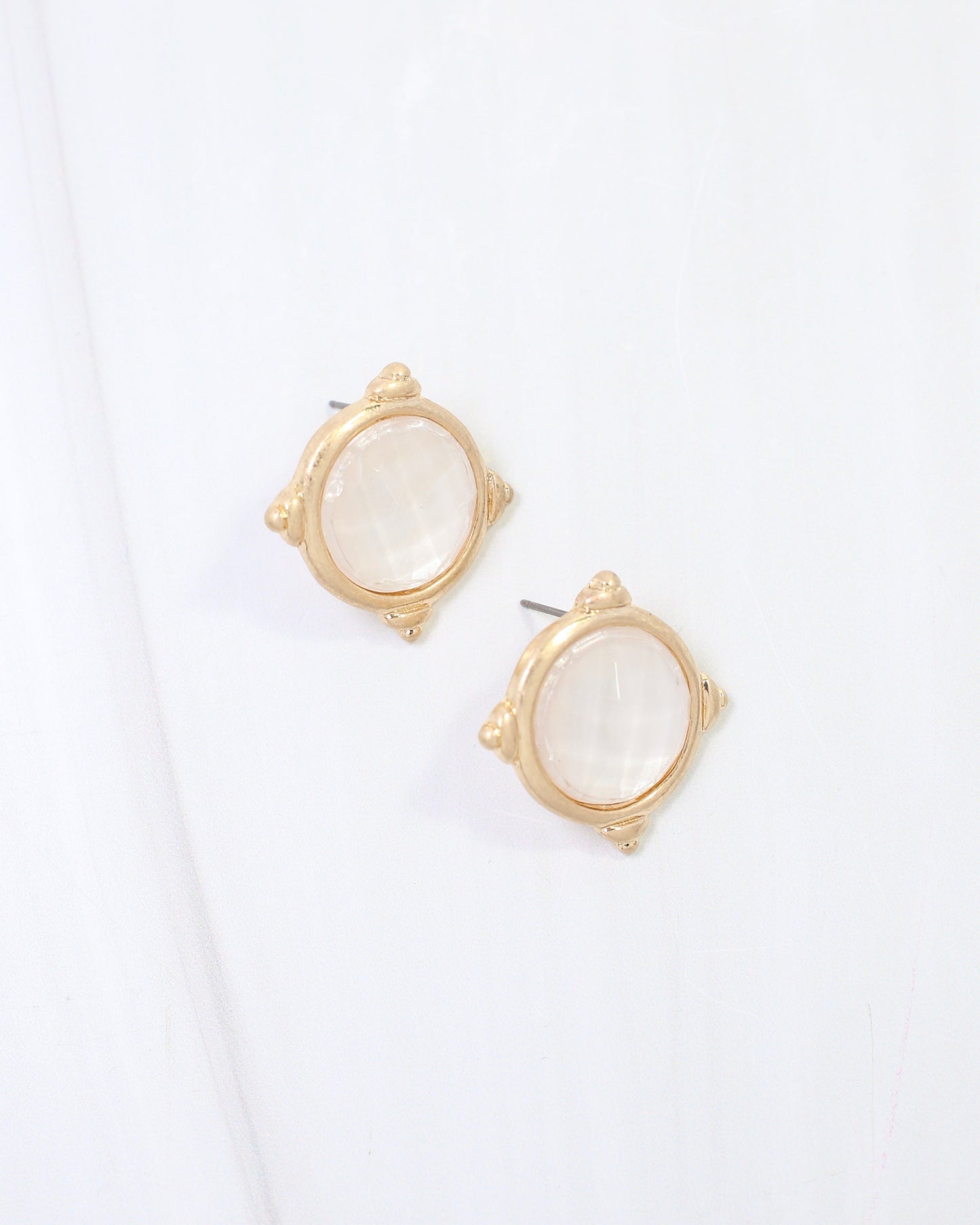 Rochester Facited Stud Earring Gold